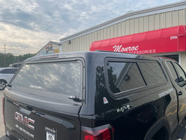 Used Chevy Silverado 2019-2025 6.5' short bed used topper LOCATION: N-2-2 CODE: CKB