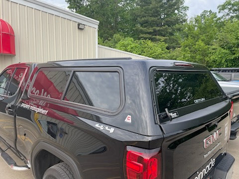 Used Chevy Silverado 2019-2025 6.5' short bed used topper LOCATION: N-2-2 CODE: CKB