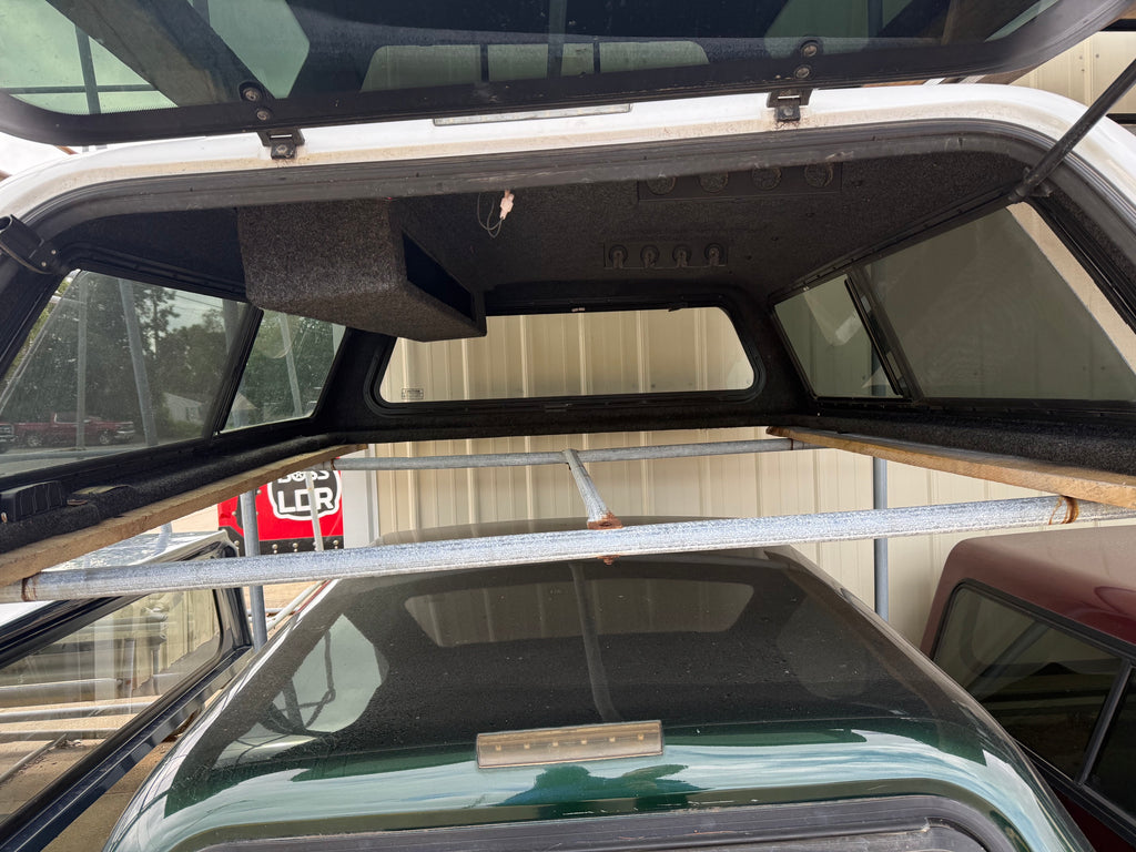 Used GMC SIERRA 07-2013 Extended Cab 6.5' short bed used topper LOCATION: n-1-1 CODE: CNMM004