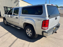 Load image into Gallery viewer, Used GMC SIERRA 07-2013 Crew Cab 5.8&#39; extra short bed used topper LOCATION: N-4-3  CODE: CNMMM003