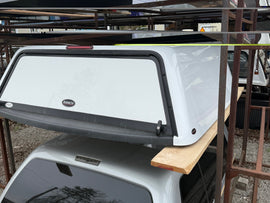 Used Dodge Ram Crew Cab 5.7 extra Short Bed fiberglass truck cap topper fits 2019-2025 LOCATION: A-3-2  CODE: CNMM522