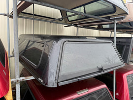 Used Chevy Silverado / GMC Sierra 2014-2018 1500 XC 6.5' short bed used topper LOCATION: N-2-2 Code: CL2511-1a