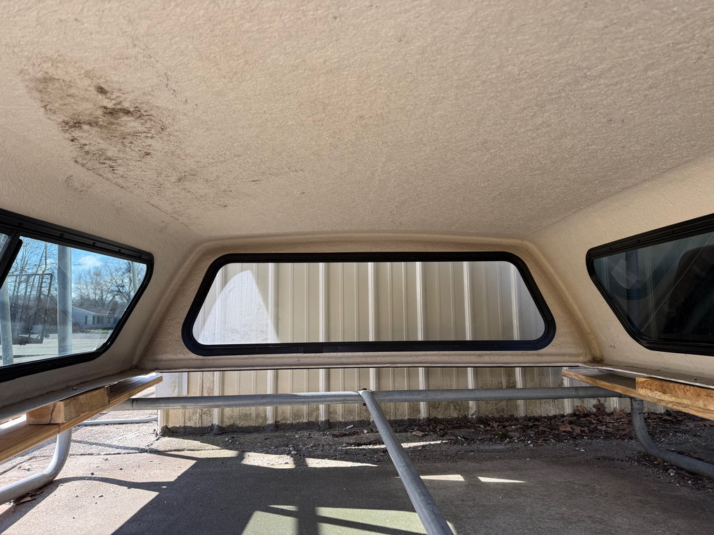 Used Ford F150 6.5' Short Box 2009-2014 Fiberglass Truck Topper Camper Shell CODE: CNMF004 LOCATION: N-1-1