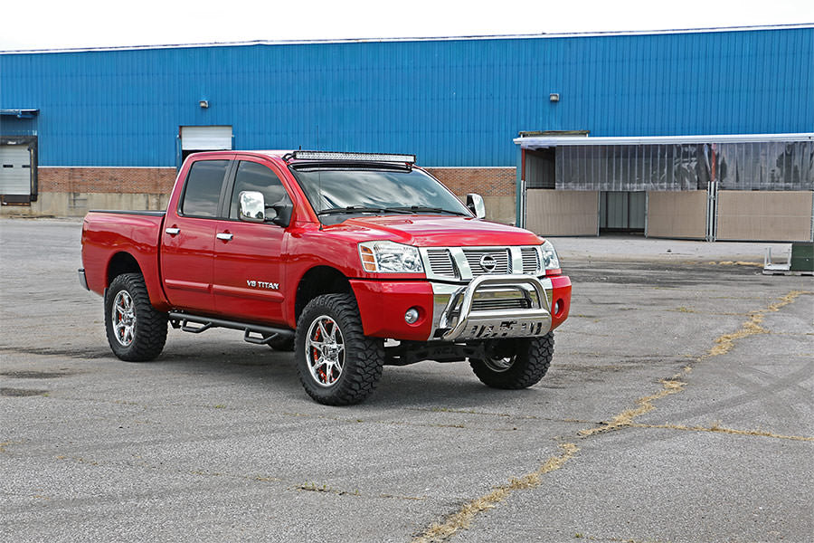 nissan-titan-2005-frontpass-874-bls.jpg